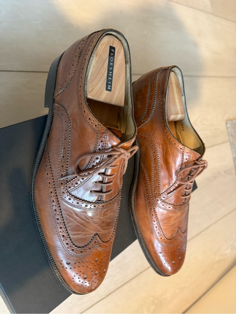 Saks Fifth Avenue Brown Leather Wingtip Derby Shoes